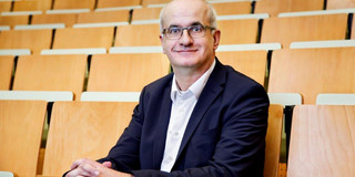 Manfred Bayer Portrait von Manfred Bayer